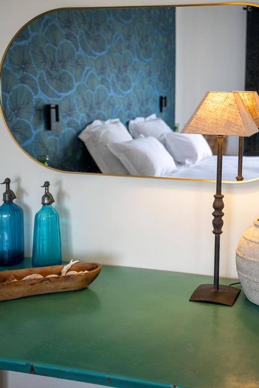 Deluxe Room N. 4 — la chambre et sa baignoire